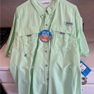 Columbia Men's Light Green Button Down Shirt